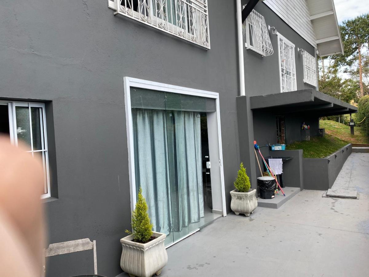 شقة Kitnet Aconchegante Em Bairro Nobre Bem Localizado Campos do Jordão المظهر الخارجي الصورة